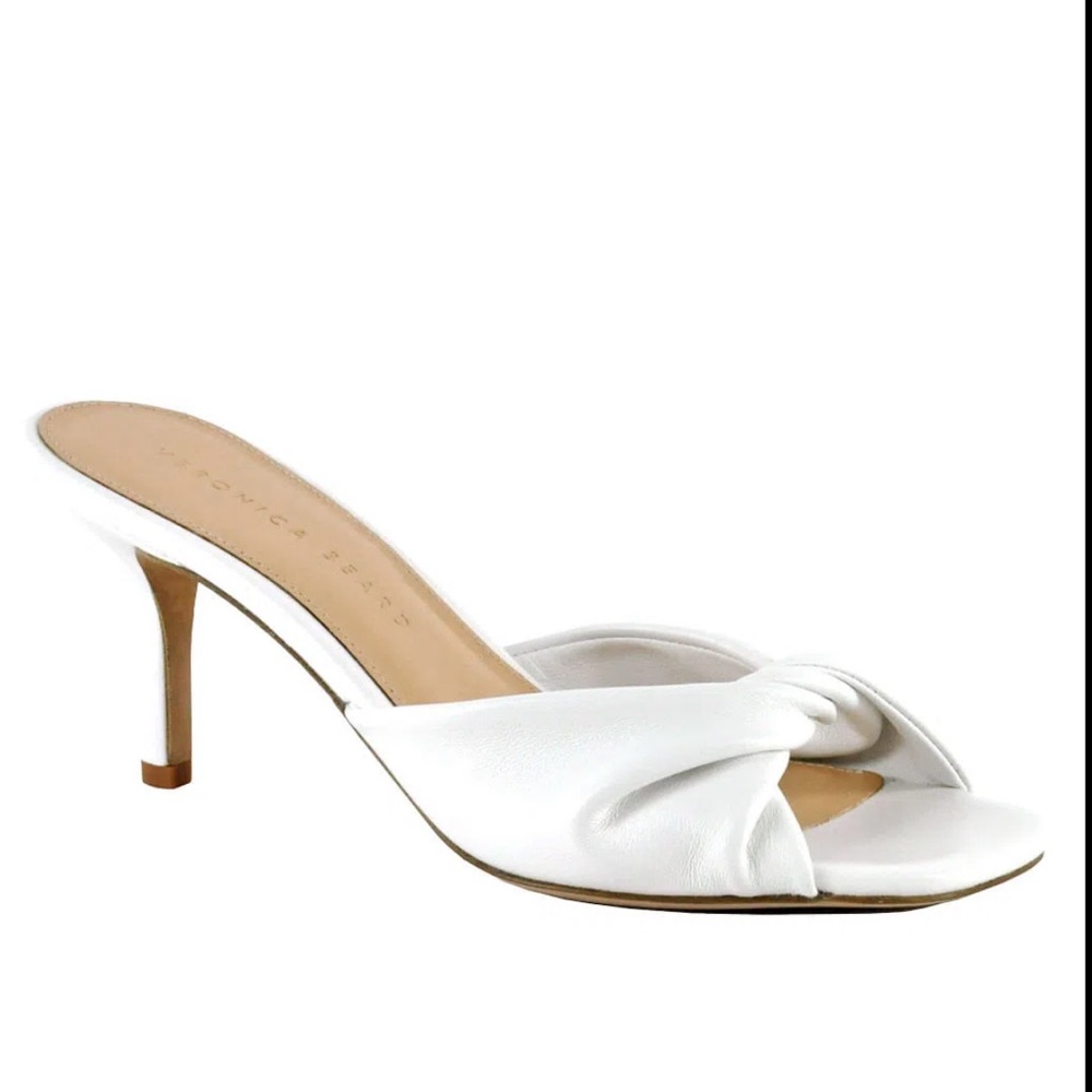 Veronica Beard Melli heel brand new in box!